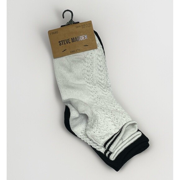 Steve Madden Anklets 2 Pair Size 5-10 Black And White Women’s Socks‎ - Picture 1 of 4